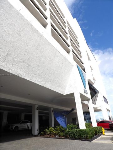 555 NE 15th St 14E, Miami, FL 33132