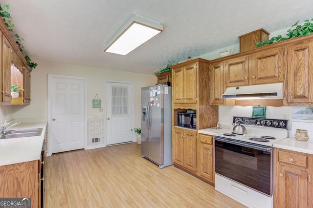 929 Ga Hwy 81, Loganville, GA 30052