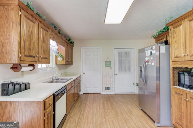 929 Ga Hwy 81, Loganville, GA 30052