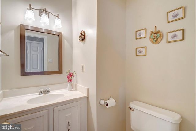 3352 BROKEN KNIFE CT, Annandale, VA 22003