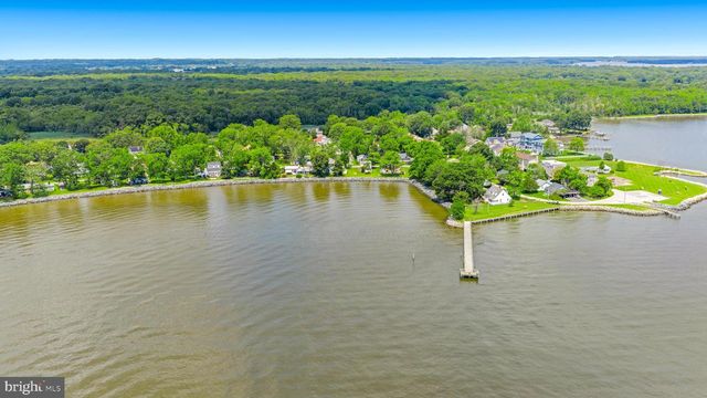 5235-A AL JONES DR, Shady Side, MD 20764