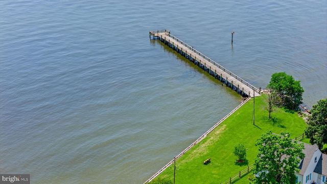 5235-A AL JONES DR, Shady Side, MD 20764