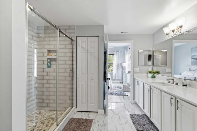 5601 BENTGRASS DRIVE 10-117, Sarasota, FL 34235
