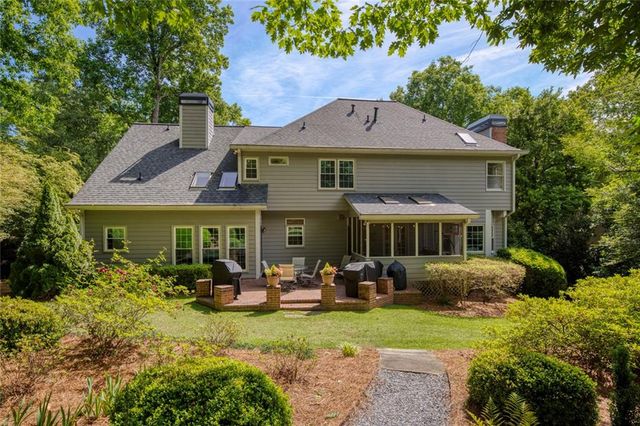 1780 Forest Pond Lane, Roswell, GA 30075