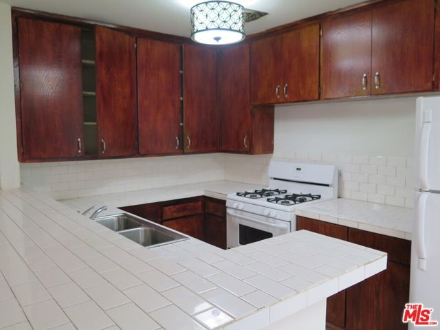 3603 MENTONE Avenue 6, Los Angeles, CA 90034