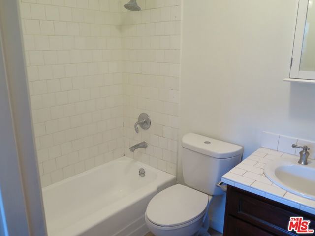 3603 MENTONE Avenue 6, Los Angeles, CA 90034