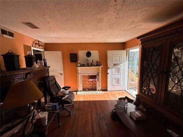 1014 Barbara Drive E, Mobile, AL 36617