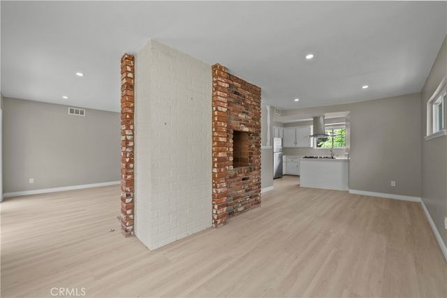 11600 De Celis Pl, Granada Hills, CA 91344