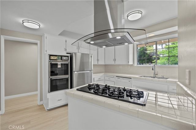 11600 De Celis Pl, Granada Hills, CA 91344
