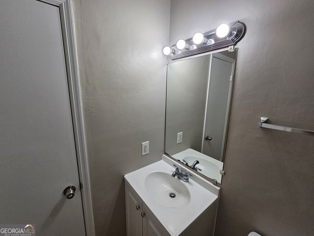 6301 Creekford Drive, Lithonia, GA 30058