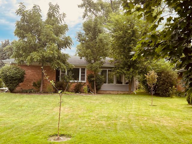 1725 Happ Road, Northbrook, IL 60062