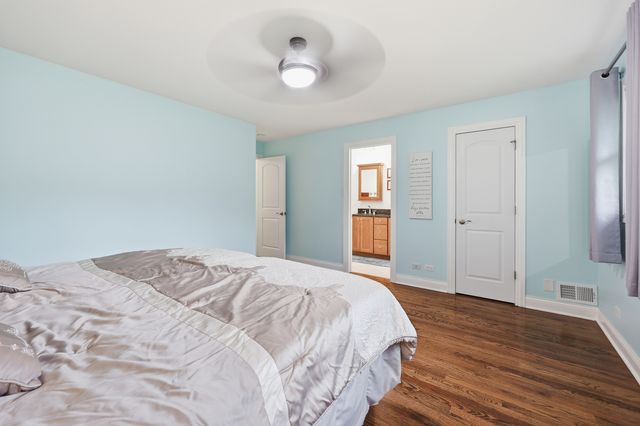 1132 S Fernandez Avenue, Arlington Heights, IL 60005