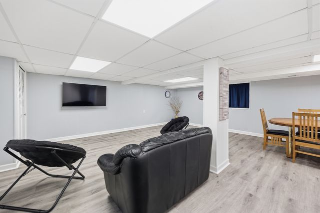 1132 S Fernandez Avenue, Arlington Heights, IL 60005