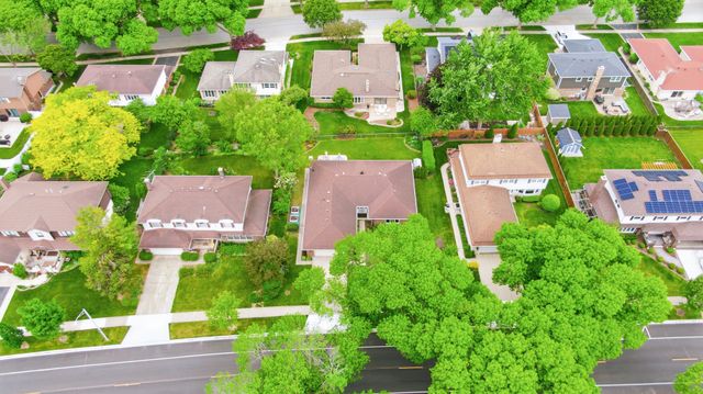 1132 S Fernandez Avenue, Arlington Heights, IL 60005