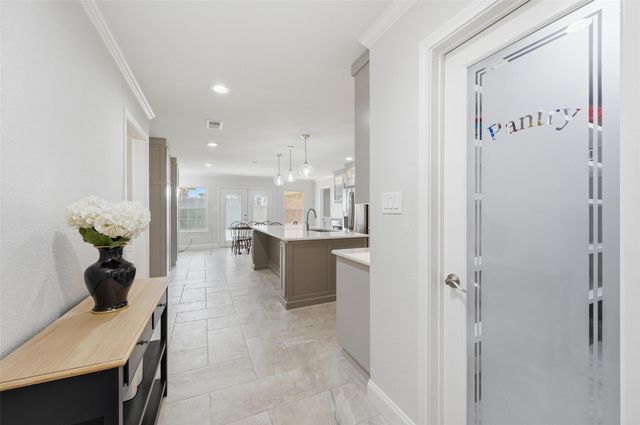 2804 Whispering Trail Circle, Pantego, TX 76013