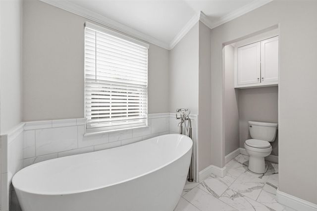 2804 Whispering Trail Circle, Pantego, TX 76013