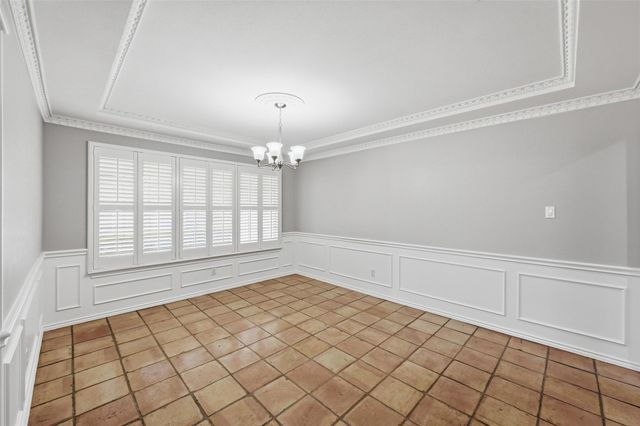 2804 Whispering Trail Circle, Pantego, TX 76013