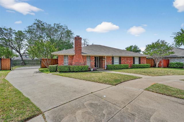 2804 Whispering Trail Circle, Pantego, TX 76013