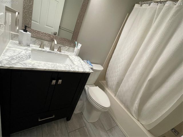 3101 Cameron Circle, Walled Lake, MI 48390