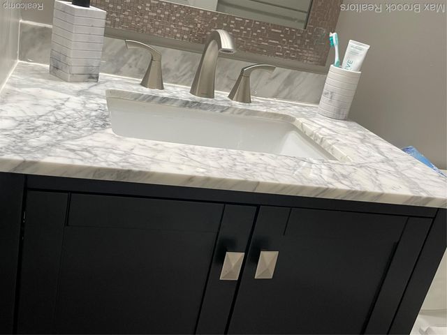 3101 Cameron Circle, Walled Lake, MI 48390