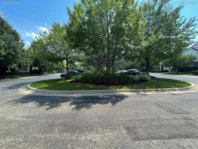 3101 Cameron Circle, Walled Lake, MI 48390