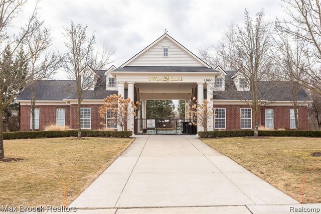 3101 Cameron Circle, Walled Lake, MI 48390