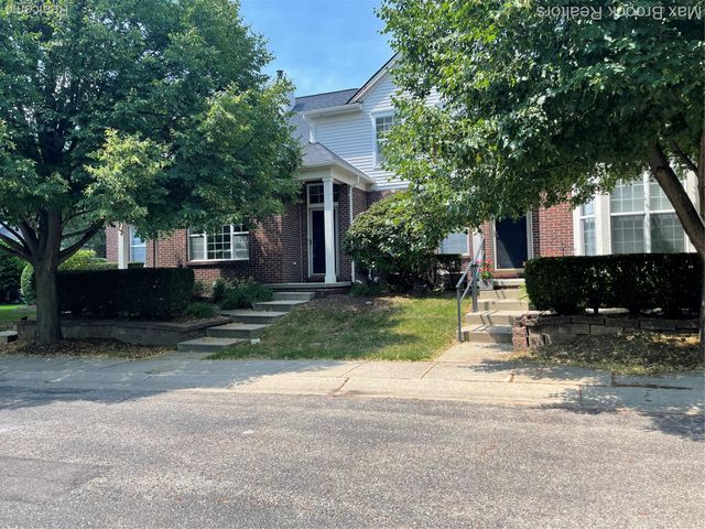 3101 Cameron Circle, Walled Lake, MI 48390