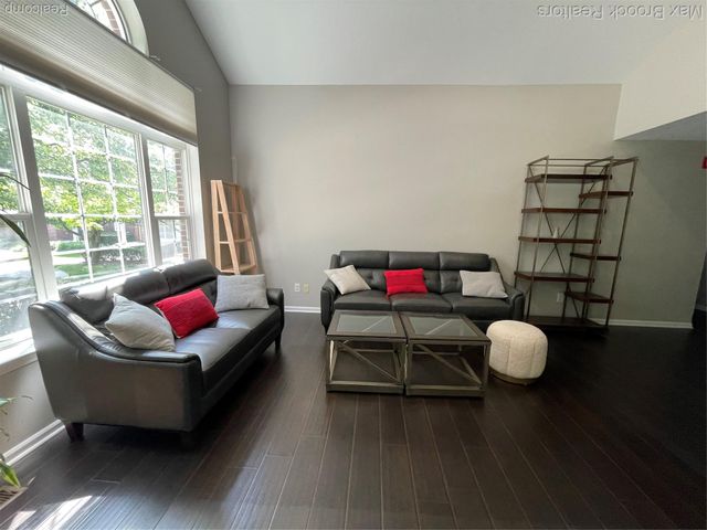 3101 Cameron Circle, Walled Lake, MI 48390