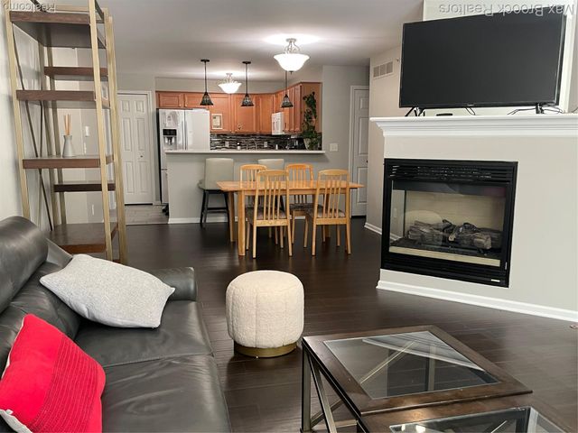 3101 Cameron Circle, Walled Lake, MI 48390