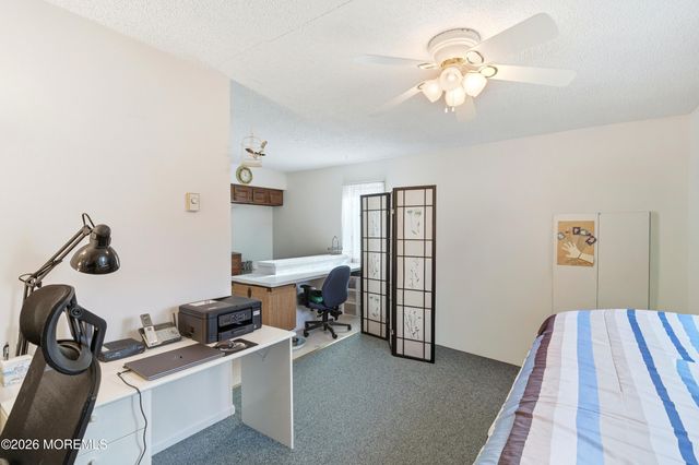 4 Salem Lane, Jackson, NJ 08527