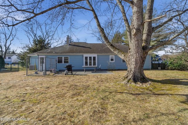 4 Salem Lane, Jackson, NJ 08527