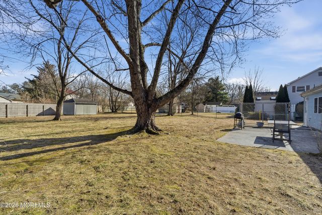 4 Salem Lane, Jackson, NJ 08527