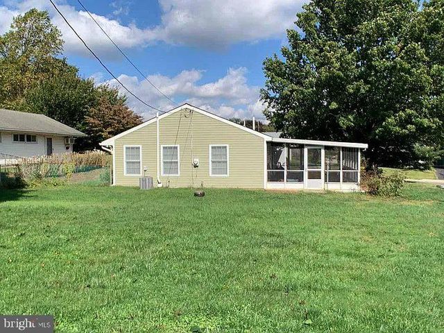 225 ALLENDALE DR, Morrisville, PA 19067