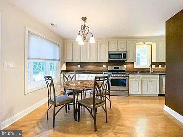 225 ALLENDALE DR, Morrisville, PA 19067