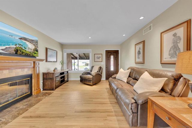 13622 Utopia Rd, Poway, CA 92064