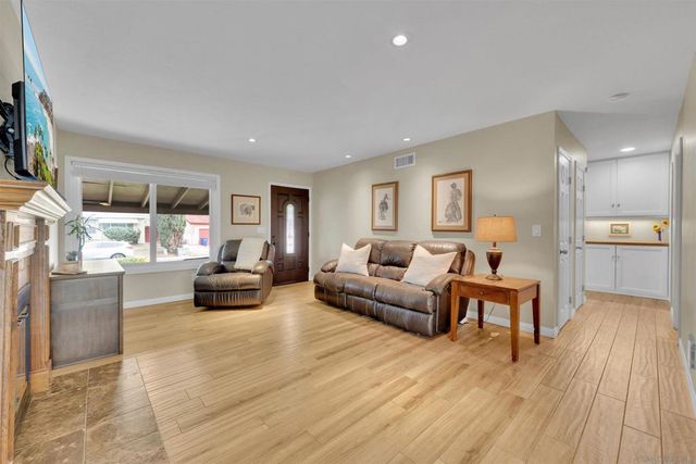 13622 Utopia Rd, Poway, CA 92064