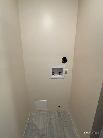 96 Balsam Avenue 2, Bridgeport, CT 06606