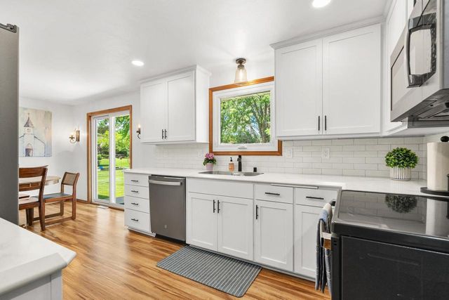 1639 COLONY DRIVE, De Pere, WI 54115