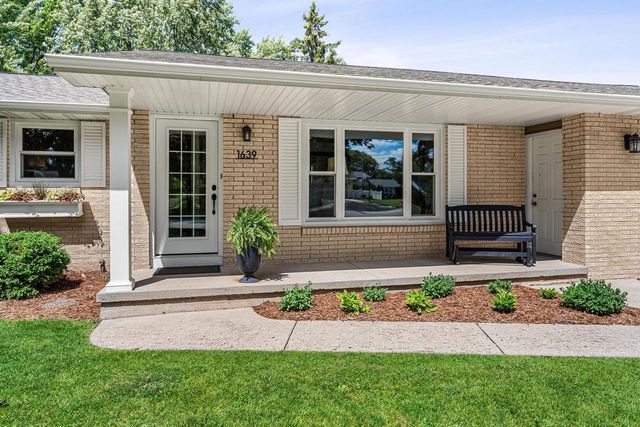 1639 COLONY DRIVE, De Pere, WI 54115