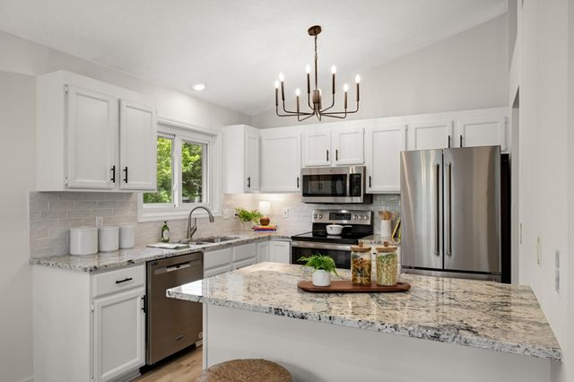 8900 Rosewood Lane N, Maple Grove, MN 55369