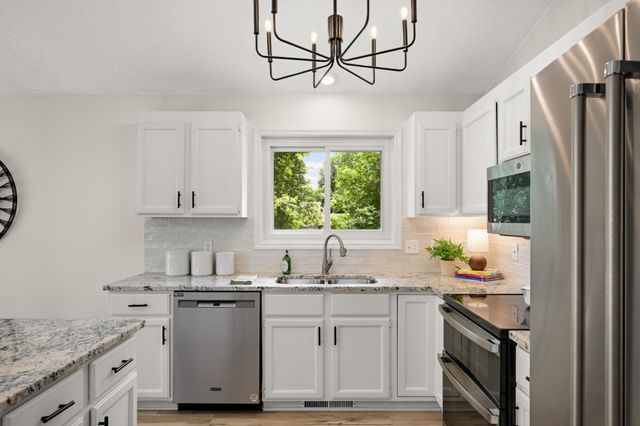 8900 Rosewood Lane N, Maple Grove, MN 55369