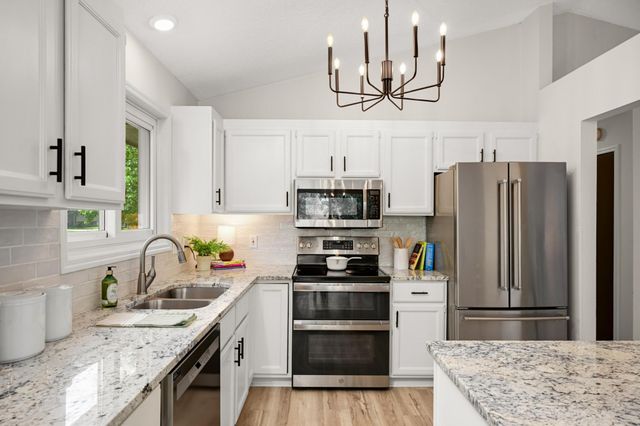8900 Rosewood Lane N, Maple Grove, MN 55369