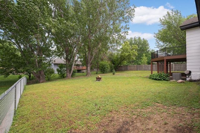 8900 Rosewood Lane N, Maple Grove, MN 55369