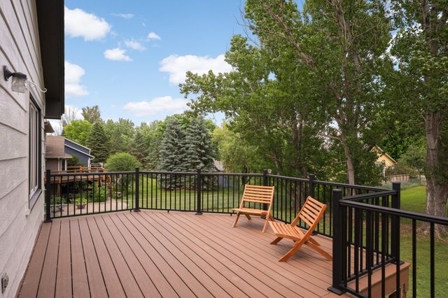 8900 Rosewood Lane N, Maple Grove, MN 55369