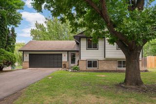 8900 Rosewood Lane N, Maple Grove, MN 55369