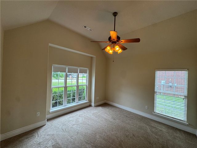 407 Lyndal Lane, Bentonville, AR 72712