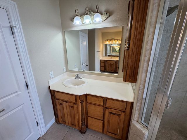 407 Lyndal Lane, Bentonville, AR 72712