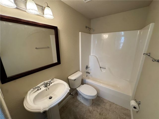 407 Lyndal Lane, Bentonville, AR 72712