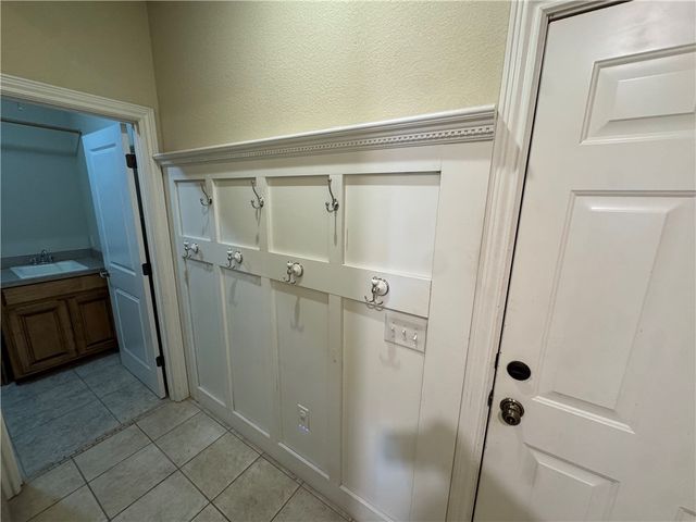 407 Lyndal Lane, Bentonville, AR 72712
