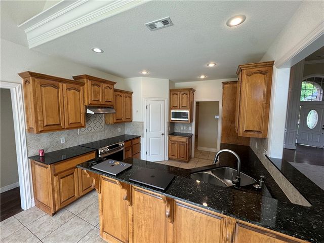 407 Lyndal Lane, Bentonville, AR 72712